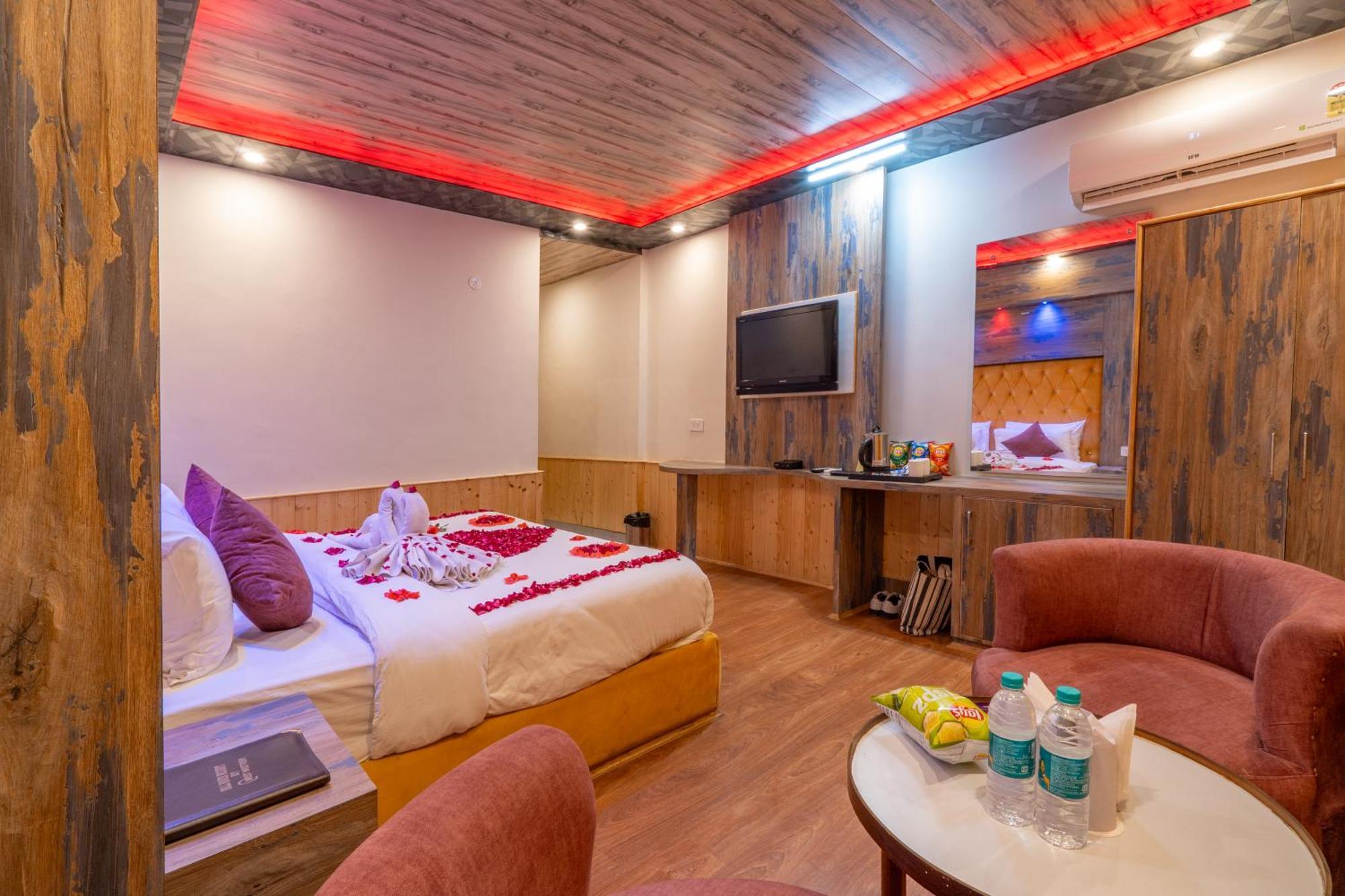 Hill River Resort By West Western Manali  Ngoại thất bức ảnh